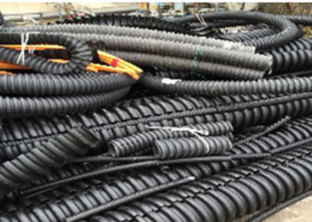 Serpentine duct